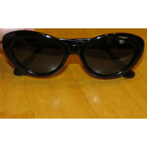 DKNY Vintage 7th Avenue Black Cat Eye Sunglasses main image 6